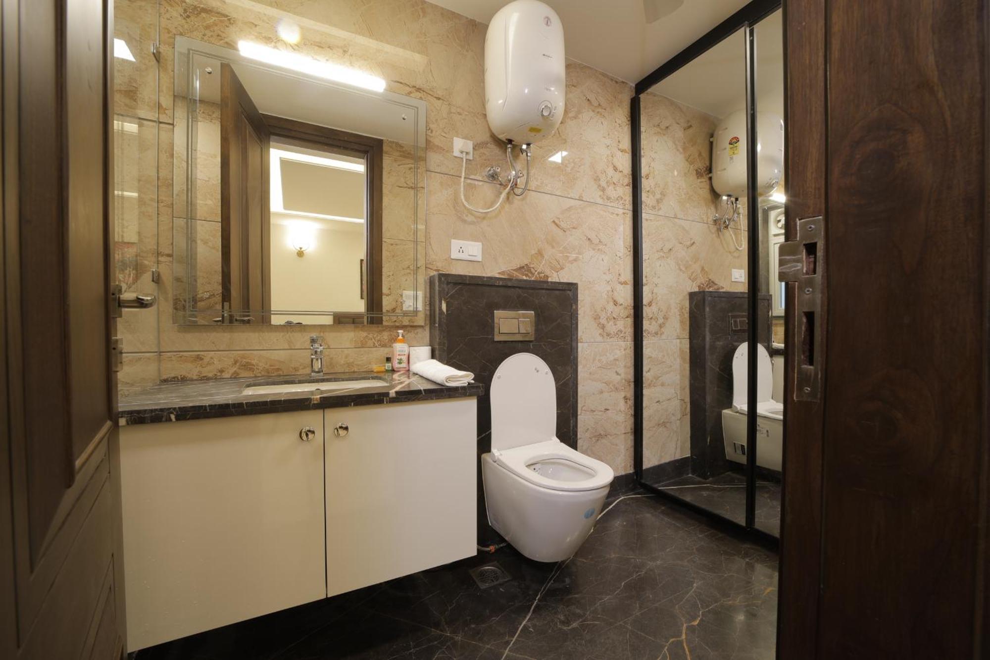 Under My Roof Superio Bed & Breakfast Yeni Delhi Dış mekan fotoğraf